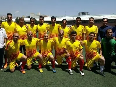 تیم فوتبال کارگری شهرداری کرج به نیمه نهایی صعود کرد