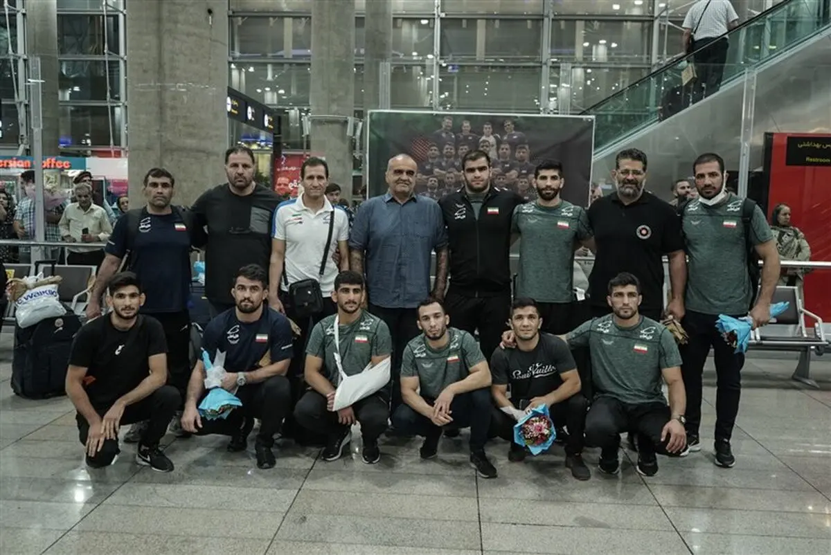 اعضای تیم منتخب کشتی فرنگی کشورمان بامداد امروز به کشور بازگشتند