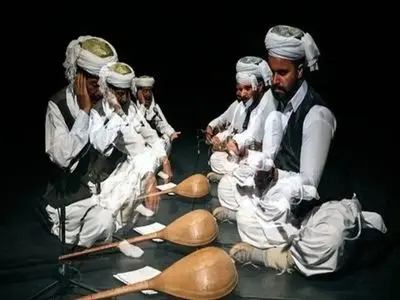 موسیقی نواحی را برای ساخت آثار حماسی و میهنی دستمایه قرار دهیم/ صداوسیما کم‌کاری نکند