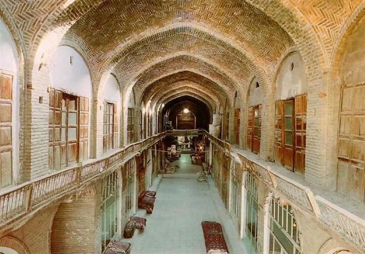 احیای سراهای بازار تاریخی اراک آغاز شد 