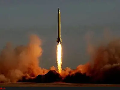 چک ۶۰۰ میلیونی پزشک سمنانی برای کمک به برنامۀ موشکی ایران/فیلم