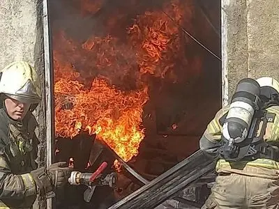 آتش‌سوزی در انبار کارگاه تولید چسب