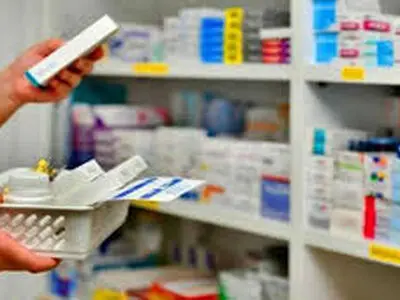 داروهای کرونایی‌ها به لیست تعهدات بیمه ها اضافه شده است 