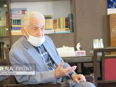 موفقیت‌های فرانکلین ارزان به دست نیامد/ ادبیات جهان را ترجمه کنید تا در دسترس عموم باشد/ آثار ارزشمند خود را تجدید چاپ کنید