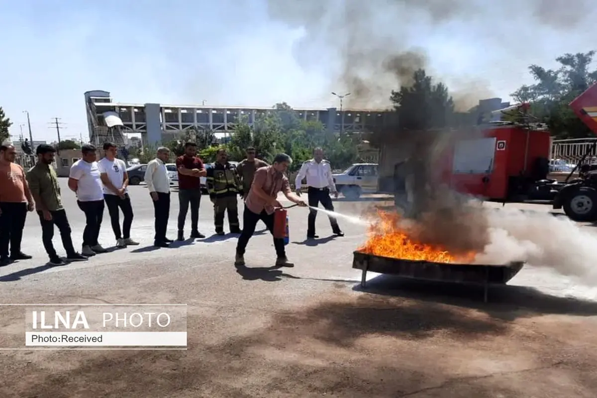 برگزاری آموزش مقدماتی آتش نشانان داوطلب در قزوین