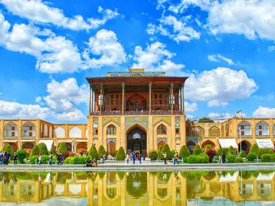 افزایش ساعت خدمات‌رسانی به گردشگران در عالی‌قاپو و چهلستون 
