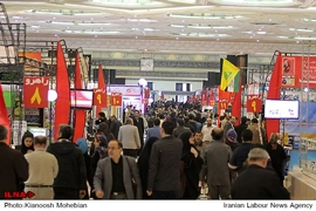 حاشیه‌هایی که فضای تخصصی نمایشگاه مطبوعات را غیرتخصصی می‌کند