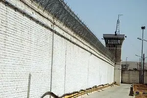 کارخانه تولید لامپ‌های ‌کم مصرف زندانیان با حضور رئیس سازمان زندان‌ها افتتاح شد