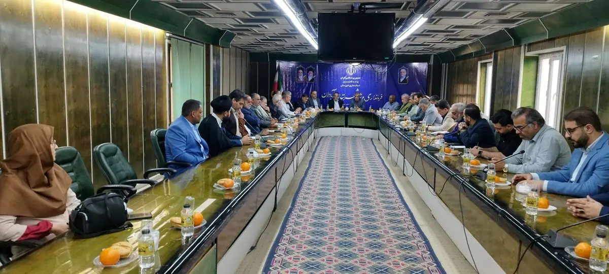 نشست هماندیشی فعالان سیاسی آبادان برگزار شد/تاکید بر برگزاری دورهای کنشگران و فعالان حوزههای مختلف