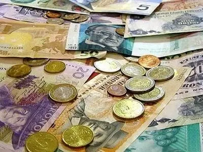 کاهش بهای یورو و افزایش نرخ دلار