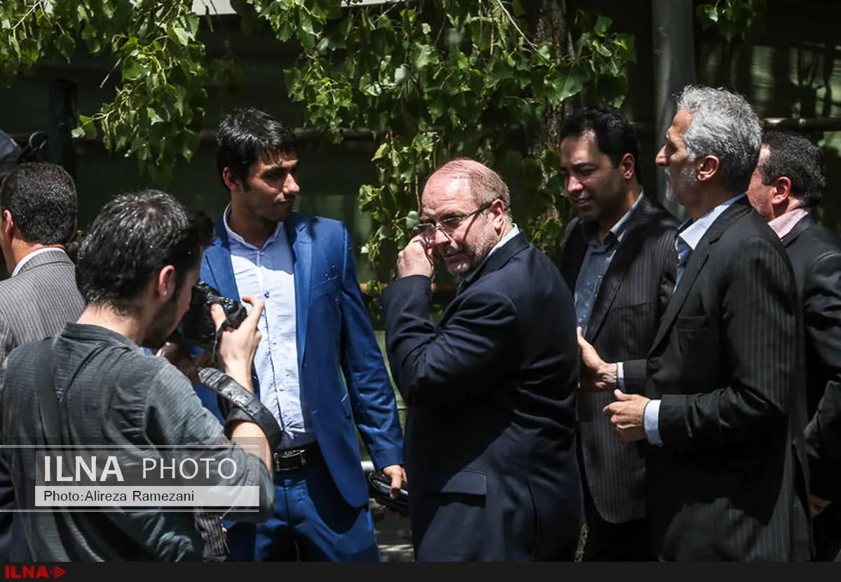 محمد باقر قالیباف به جمع راهپیمایان پیوست