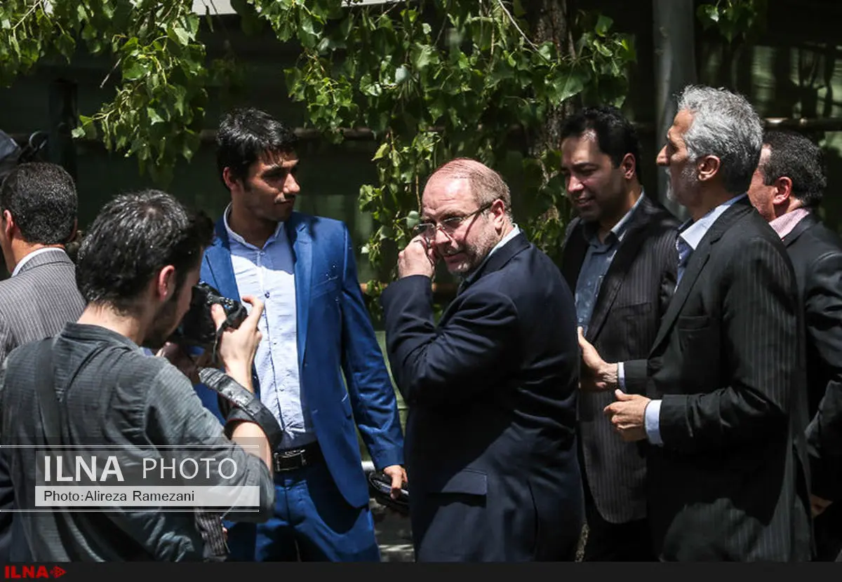 محمد باقر قالیباف به جمع راهپیمایان پیوست