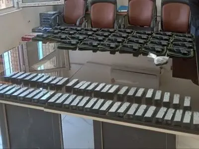 کشف ۳۰ قبضه کلت کمری با نشان «USA» در سرپل‌ذهاب