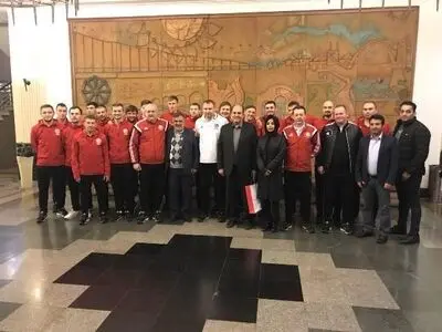 یادبودهای فرهنگی و هنری ایران به تیم ملی فوتسال بلاروس اهداء شد