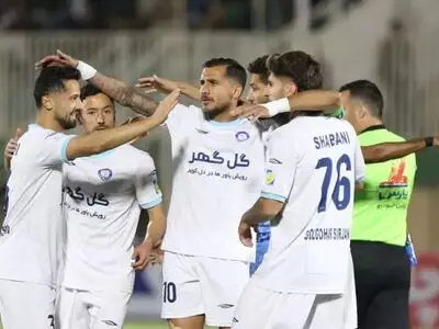 سقوط آزاد صدرنشین با شوک کارت قرمز