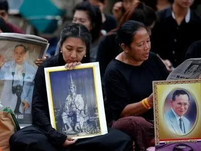 Thailand faces uncertainty, grief without King Bhumibol
