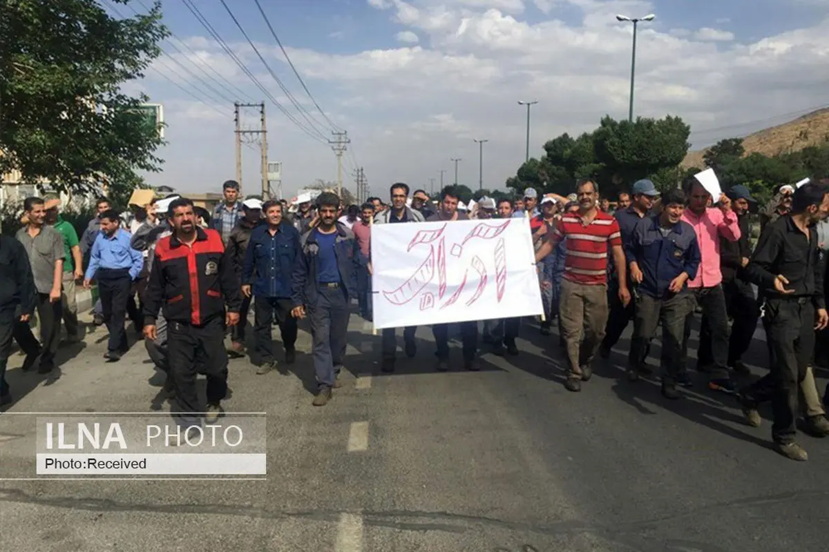 آیا وزیر کار صدای کارگران معترض آذرآب را شنید/ هرچه می‌کشیم از خصوصی‌سازی است/ کارگران اراک به سران سه قوه نامه نوشتند