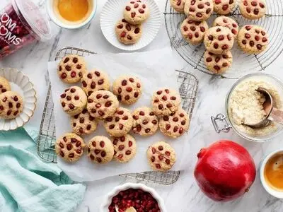 طرز تهیه کوکی انار به ۳ روش 