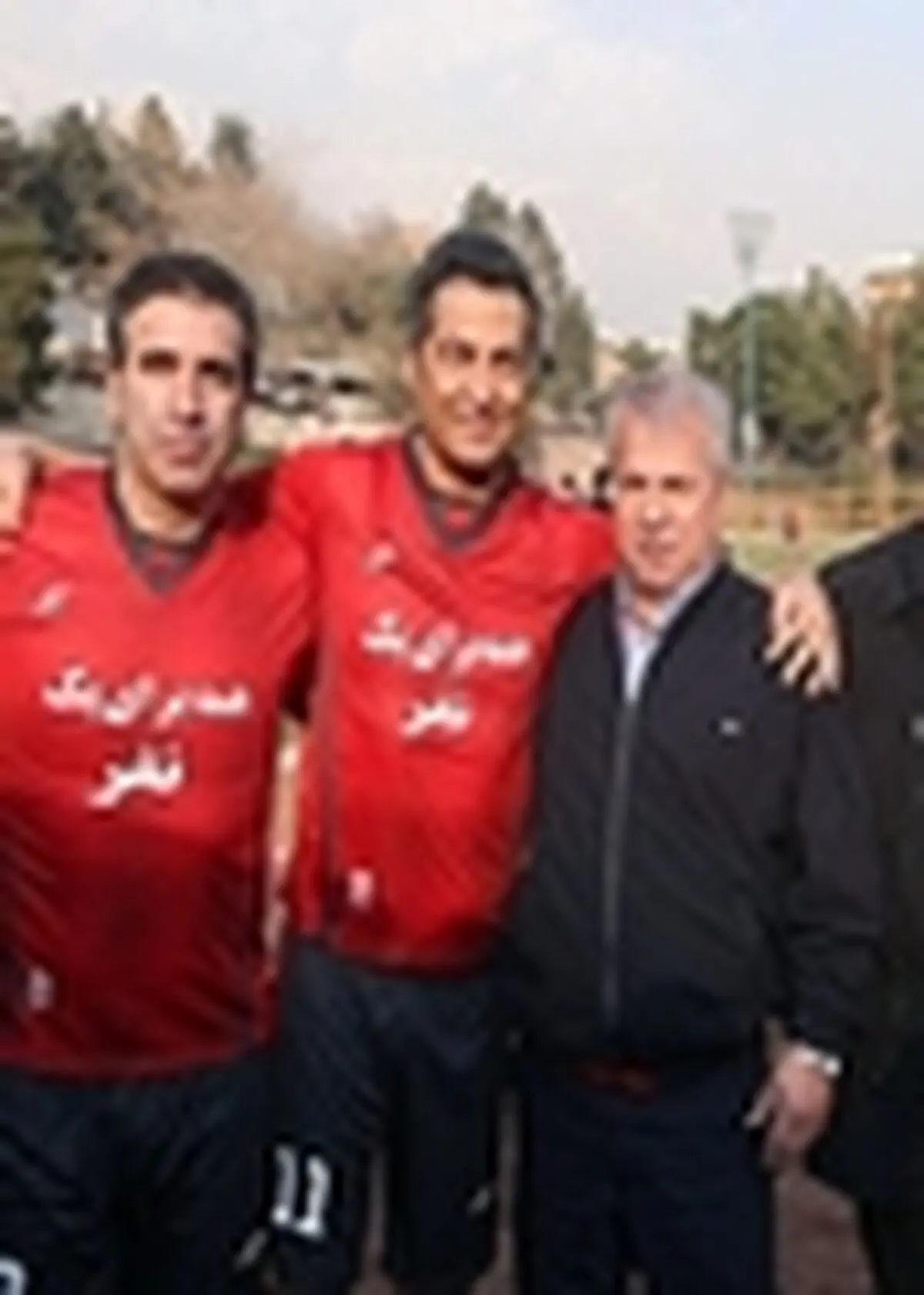 تساوی یاران کریمی و رسانه‌ورزش در‌نیمه‌اول / غرزدن‌های همیشگی پروین به سرخپوشان!