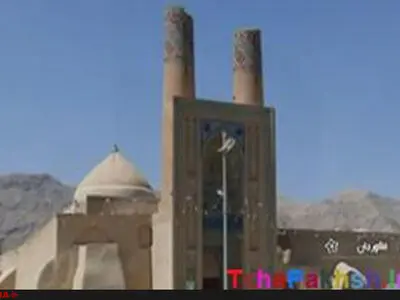 فیلم / نابودی مسجد تاریخی اشترجان به بهانه نوسازی