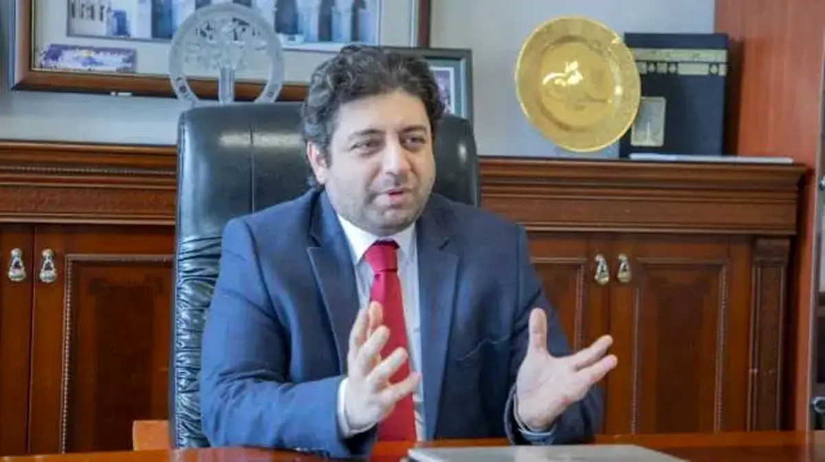 ایران در سخت‌ترین شرایط از کتاب پاسداری می‌کند