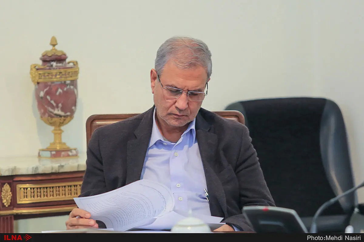 دستور وزیر کار برای عدم به‌کارگیری وابستگان به افراد سیاسی
