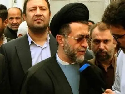 بررسی ابعاد مختلف پرونده سوءقصد به امام جمعه کازرون تحت نظر مقام قضایی ادامه دارد