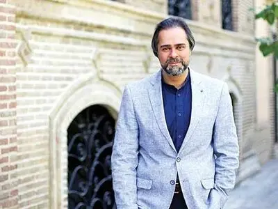 کشورهای معدودی مانند ایران در عرصه‌های جهانی مداوم حضور داشته‌اند