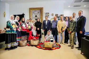 تجلیل از هنرمندان و پیشرانان هویت فرهنگی در منطقه آزاد انزلی