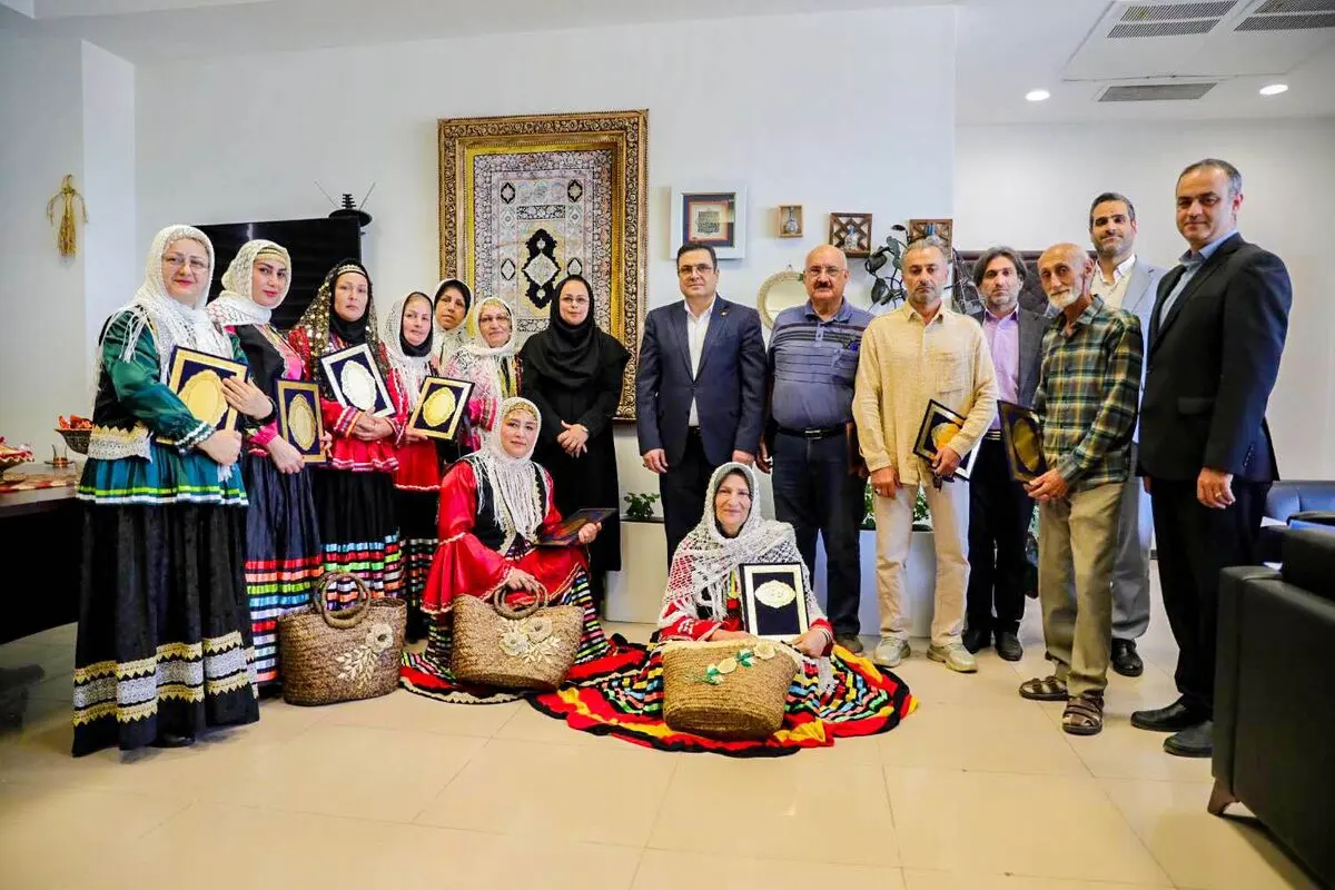 تجلیل از هنرمندان و پیشرانان هویت فرهنگی در منطقه آزاد انزلی