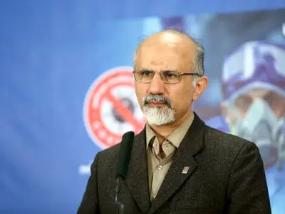 بهبودیافتگان کرونا برای اهدای پلاسمای خود به پایگاه‌های انتقال خون مراجعه کنند