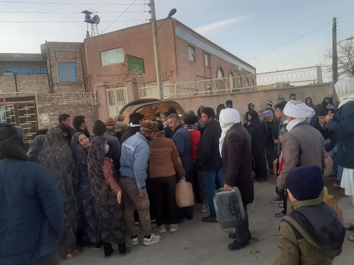 گلایه مردم از بی توجهی مسئولان به نامشخص بودن زمان وصل گاز/ اوجی: دستور دادم خط انتقال گاز از فریمان کشیده شود تا سال آینده مشکلی نداشته باشید