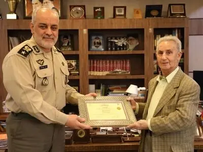 دکترای افتخاری دافوس به استاد پیشکسوت حوزه ژئوپلیتیک کشور اعطا شد