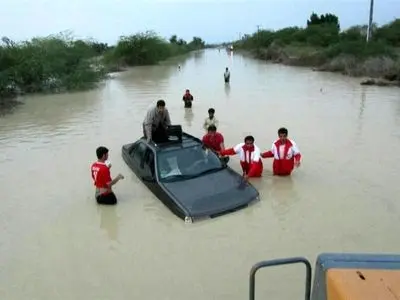 پرواز ۲ بالگرد هلال‌احمر در سیستان و بلوچستان برای امدادرسانی به سیل زدگان