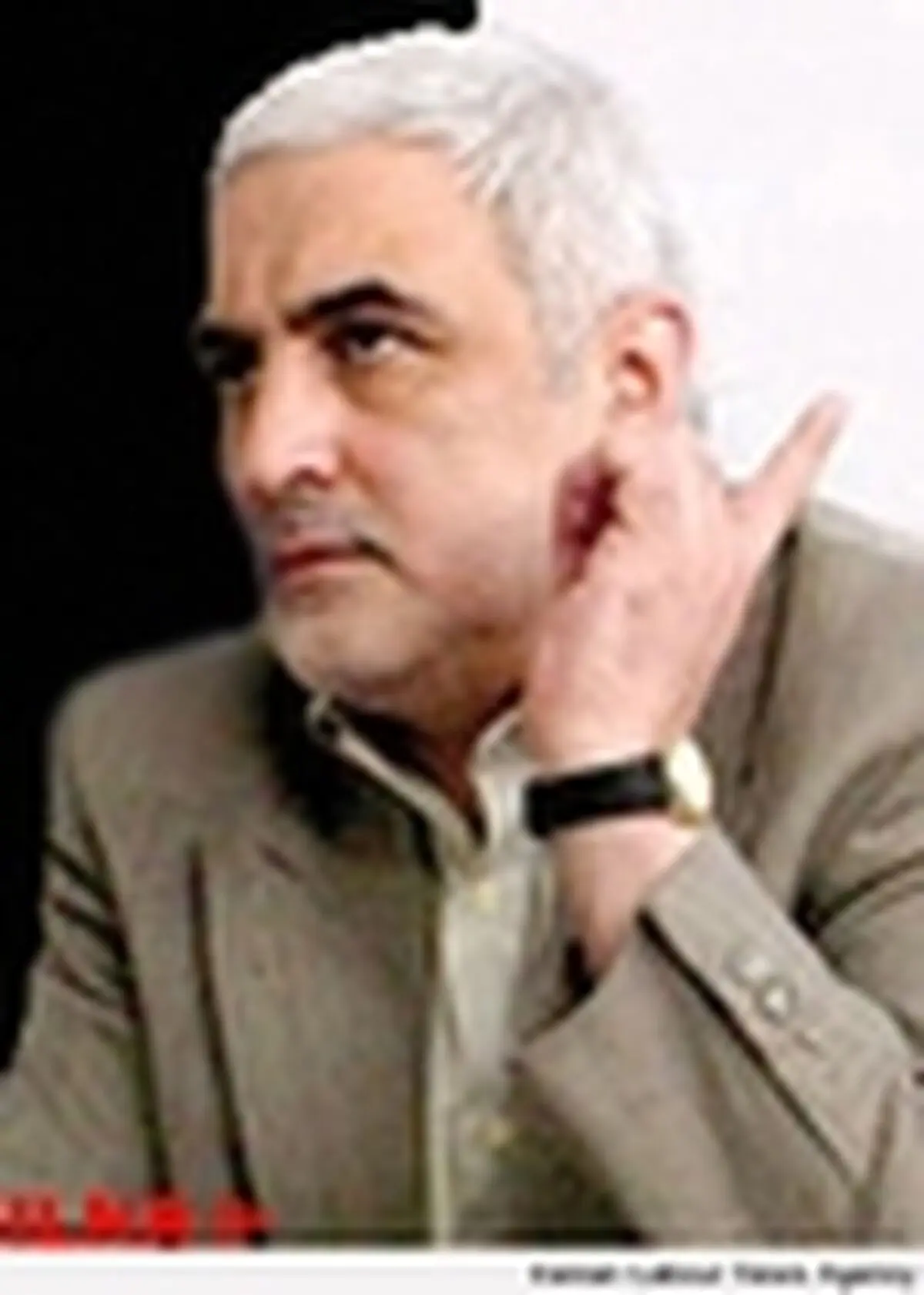 بدبینی اصولگرایان به تیم‌ احمدی‌نژاد / ریزش جناح راست با نزدیک شدن به احمدی‌نژاد