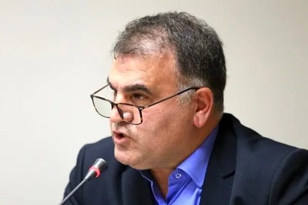 تدوین لایحه تغییر اقلیم با هدف کاهش انتشار گازهای گلخانه‌ای/ تمام دستگاه‌ها مکلف به سازگاری با آثار تغییرات اقلیمی می‌شوند 