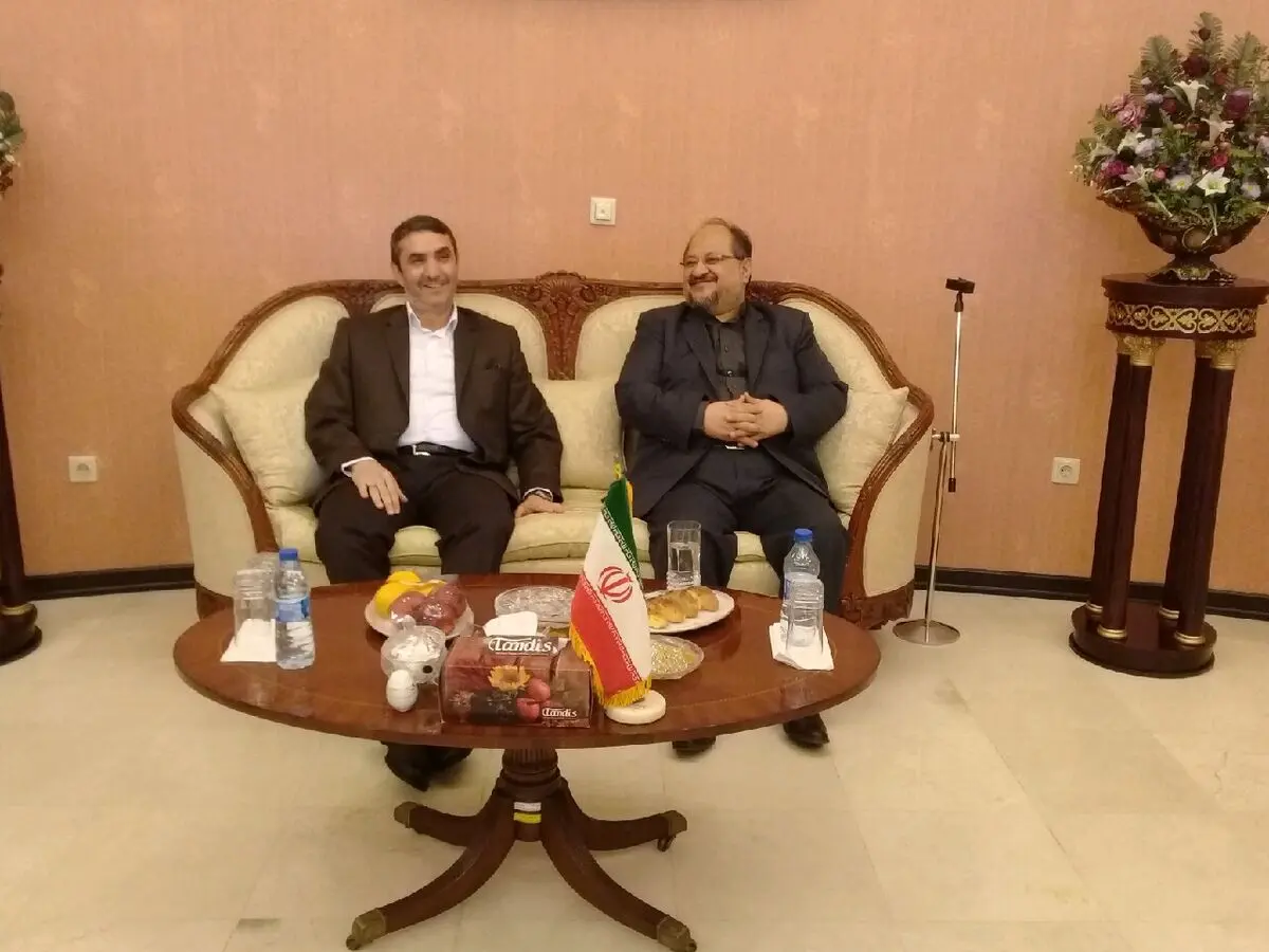 وزیر کار وارد اراک شد