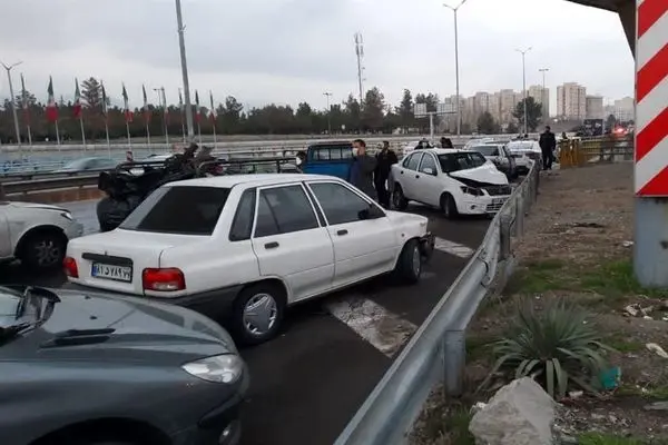 ۵ مصدوم در تصادف اتوبان شهید خرازی اصفهان