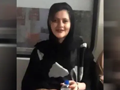 تصاویر دیده نشده از جلسه بررسی پرونده مهسا امینی با حضور پدرش+ فیلم
