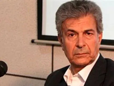 سخن سعدی پشتوانه سخن اسماعیل سعات است