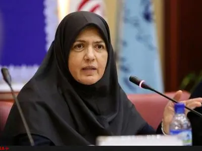 دانشگاه‌ها در مقابل جذب زنان در هیات‌های علمی مقاومت می‌کنند/قوانین برای اشتغال زنان دست و پا گیر است