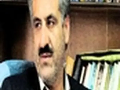 از اینکه در بخش تولید گندم خودکفا نیستیم تاسف می‌خورم