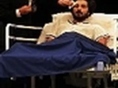 «بالاخره این زندگی مال کیه؟» نقد می‌شود