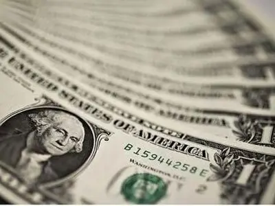 U.S. dollar enters center stage for earnings