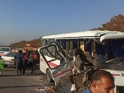 واژگونی مینی بوس با ۱۷ مصدوم در کرمانشاه