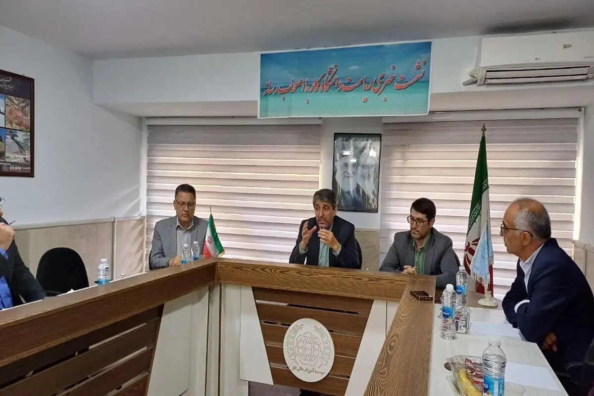زمینه بازدید خانواده دانش‌آموزان از نمایشگاه مشاغل دانشگاه کار الوند فراهم می‌شود