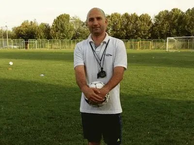 علی عابدی: عاجزانه می‌خواهم در خانه بمانید و از دستورات پزشکان را درباره کرونا پیروی کنید (ویدیو)