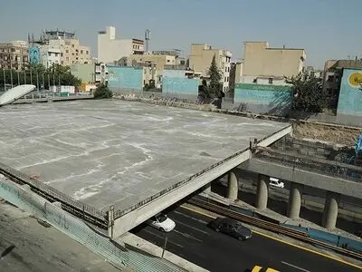 اجرای عملیات بتن‌ریزی در بخشی از عرشه پل خیالستان زندگی 