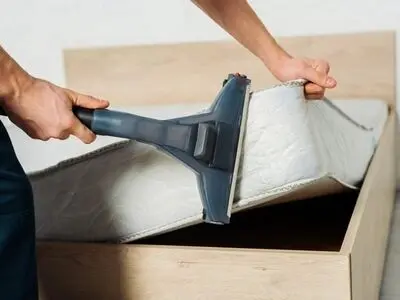 ترفندی برای از بین بردن لکه روی تشک