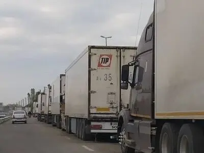 جابجایی 260 هزارتن کالا در شهرستان‌های پارس‌آباد و اصلاندوز / تجهیز نقطه پرحادثه تقاطع فرودگاه پارس‌آباد به سیستم روشنایی